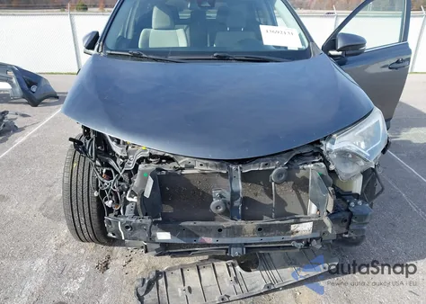 2017 Toyota Rav4 Xle z USA, uszkodzony, nr VIN JTMRFREV2HD205726